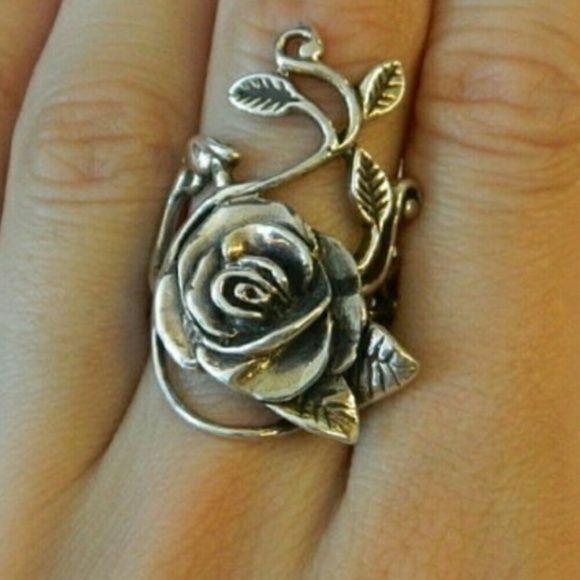 Magic Rose Ring - Picture 2 of 4